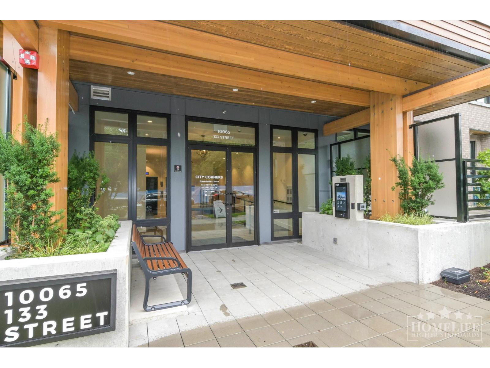 617 10065 133 Street, Surrey, British Columbia  V3T 0X9 - Photo 2 - R3143671