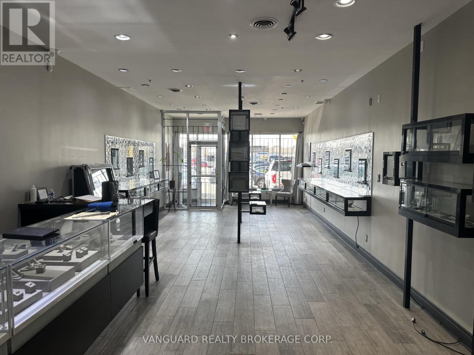 28 - 9100 Jane Street, Vaughan, Ontario  L4K 0A4 - Photo 3 - N13534470