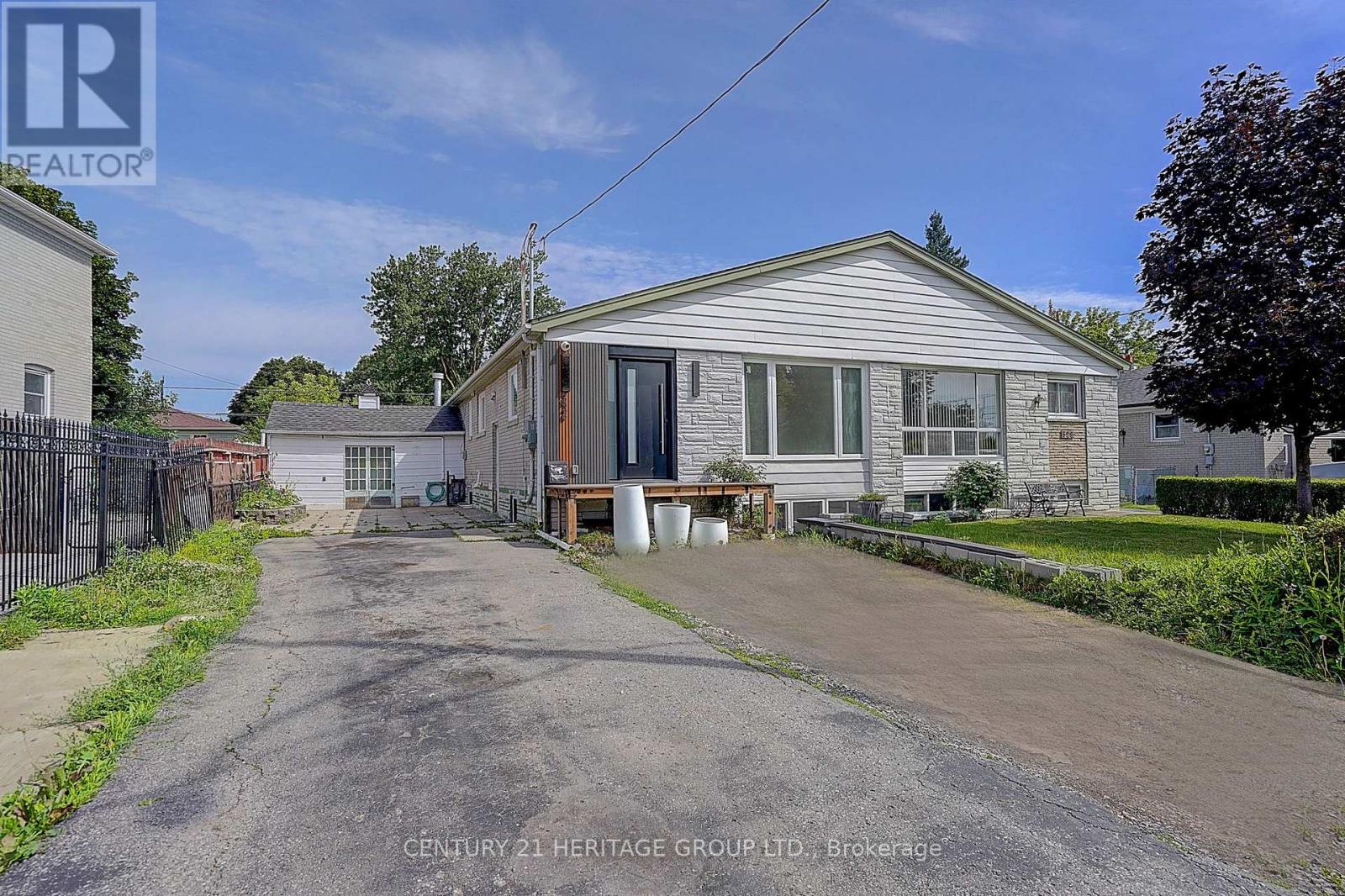 326 MCCONVEY DRIVE, Richmond Hill, Ontario