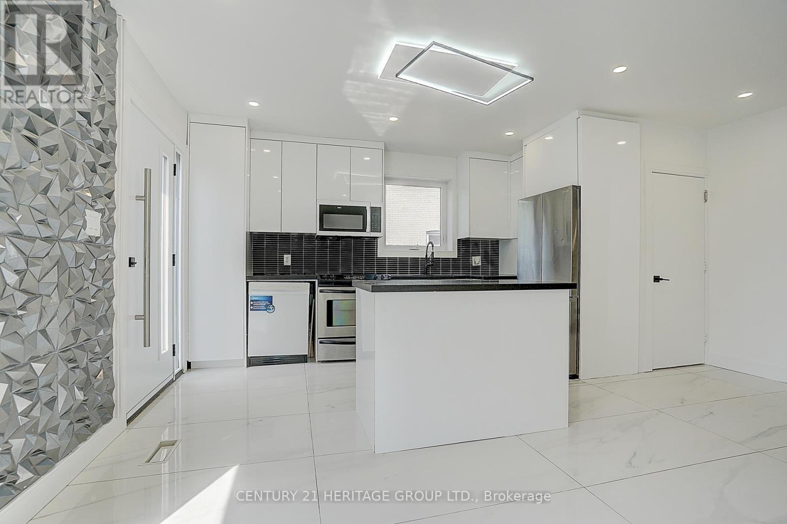 326 Mcconvey Drive, Richmond Hill, Ontario  L4C 3K3 - Photo 7 - N13534590
