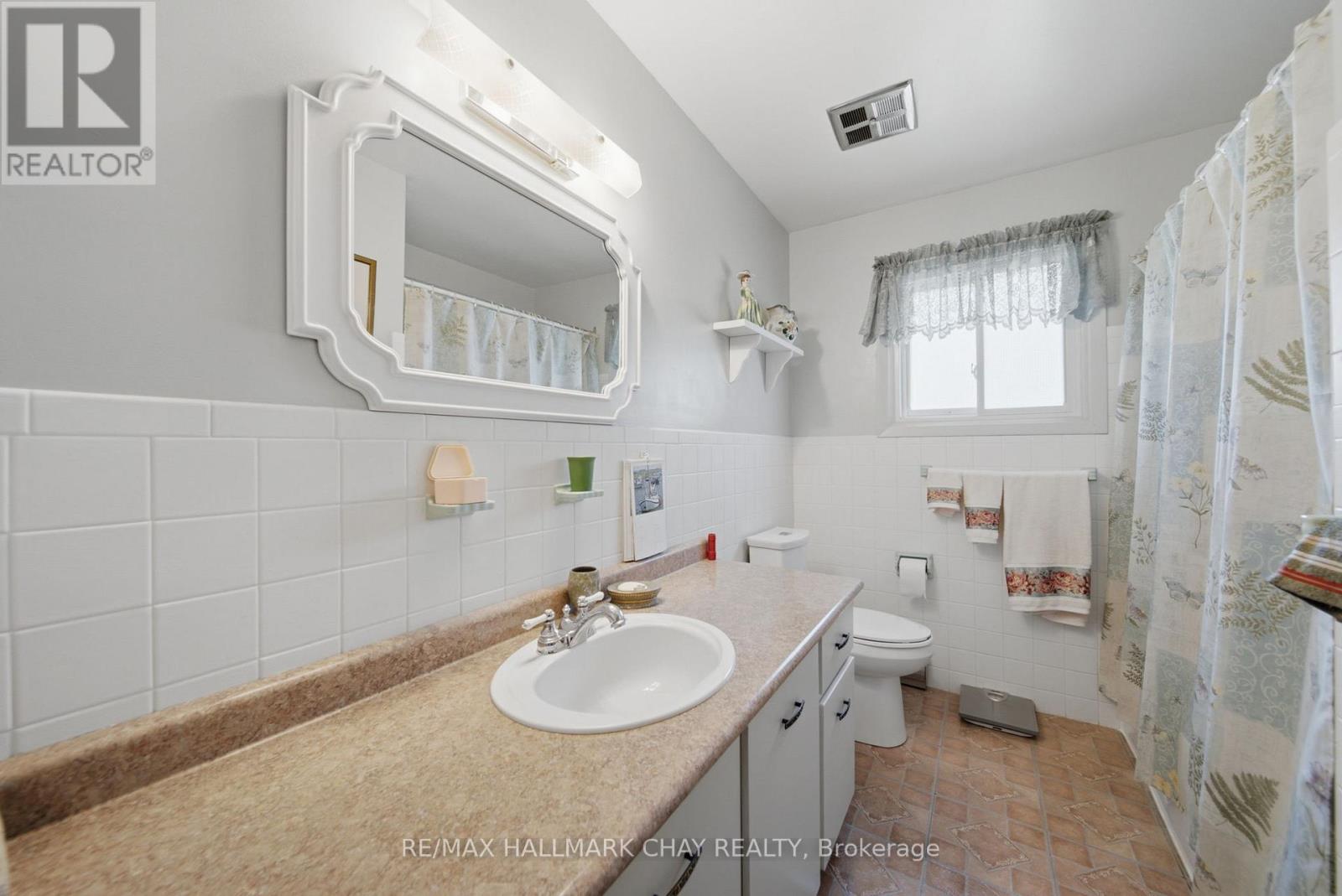 6 Highcroft Drive, Barrie (Allandale Heights), Ontario  L4N 2X4 - Photo 21 - S13534518