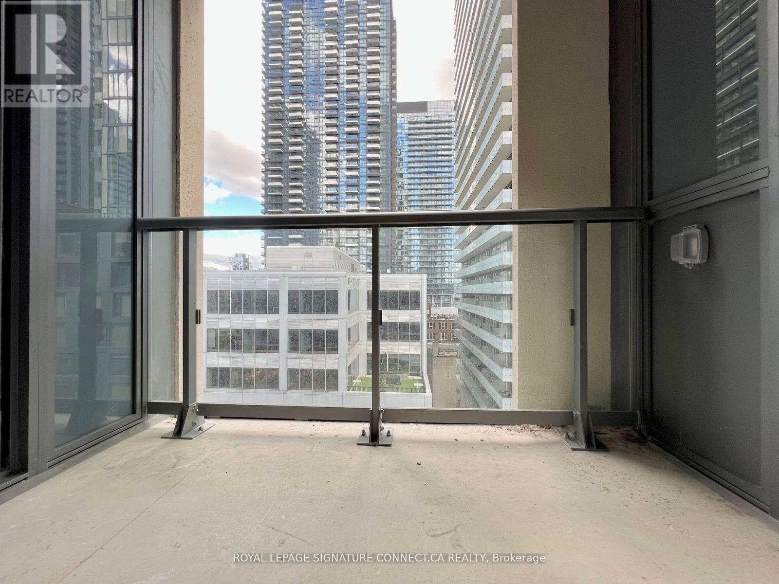 1107 - 108 Peter Street, Toronto, Ontario  M5V 2G7 - Photo 17 - C13533696