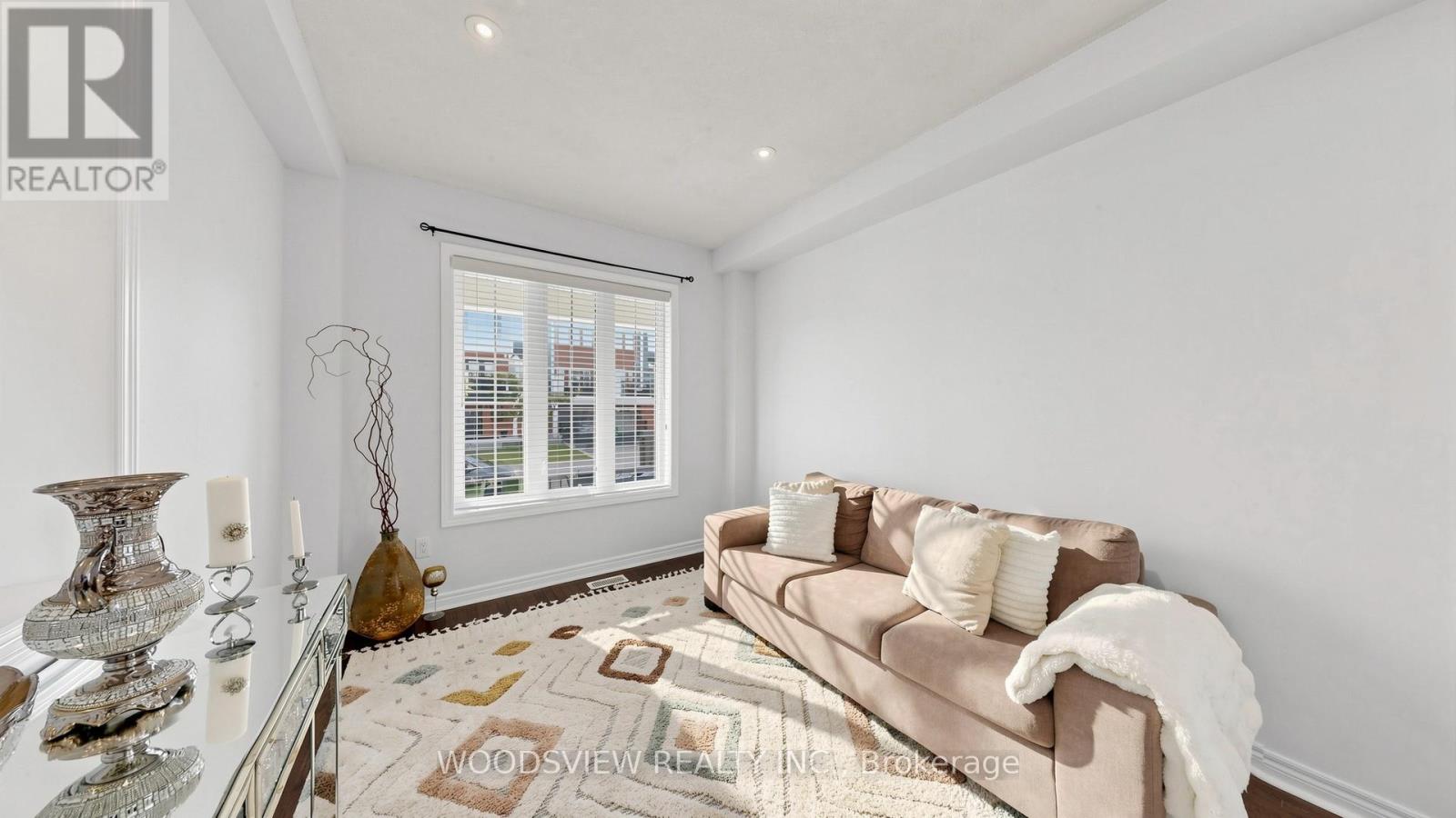 7 Deancrest Road, Brampton, Ontario  L7A 0W2 - Photo 5 - W13534566