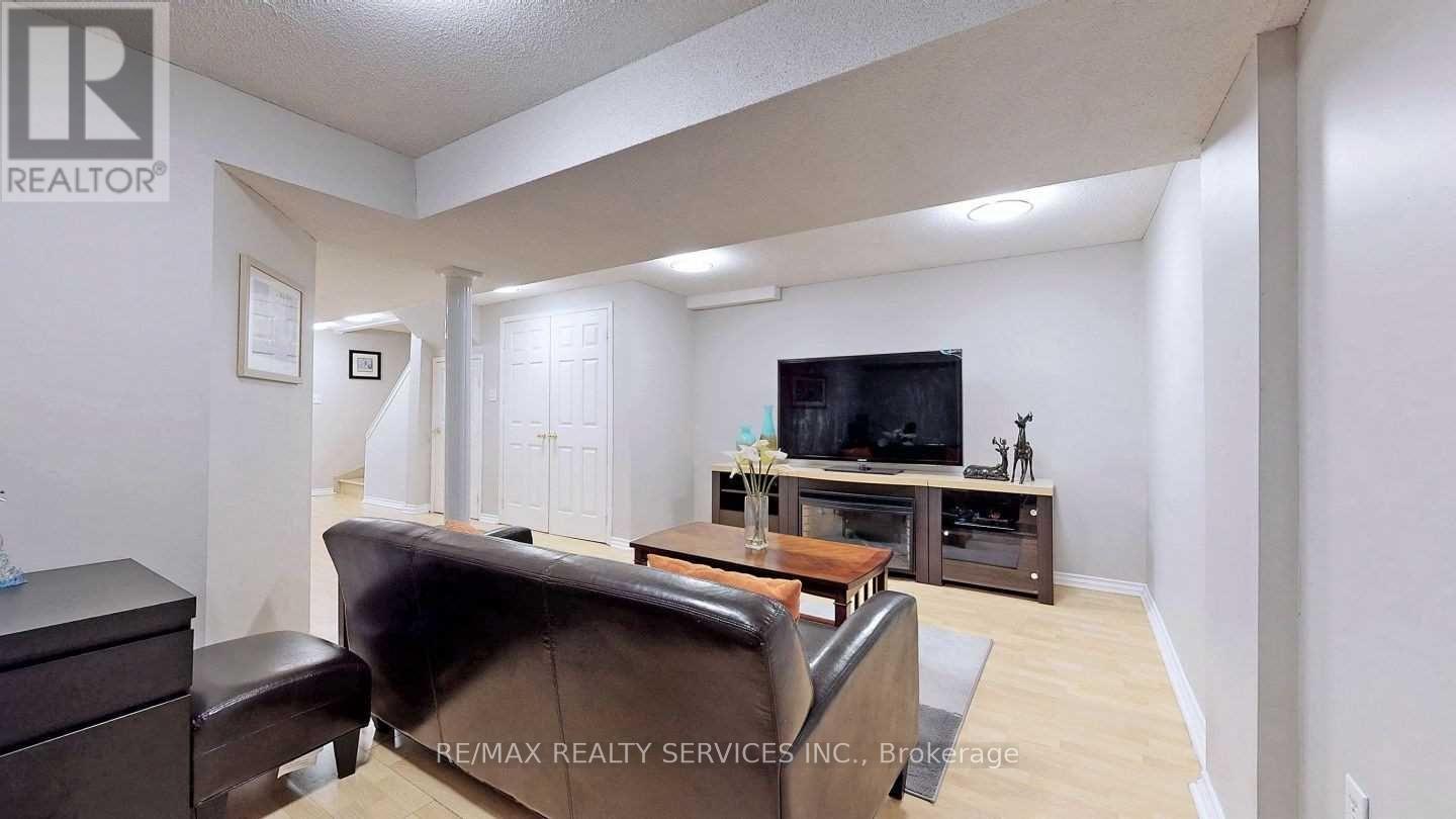6897 Bansbridge Crescent, Mississauga, Ontario  L5N 6T1 - Photo 16 - W13534688