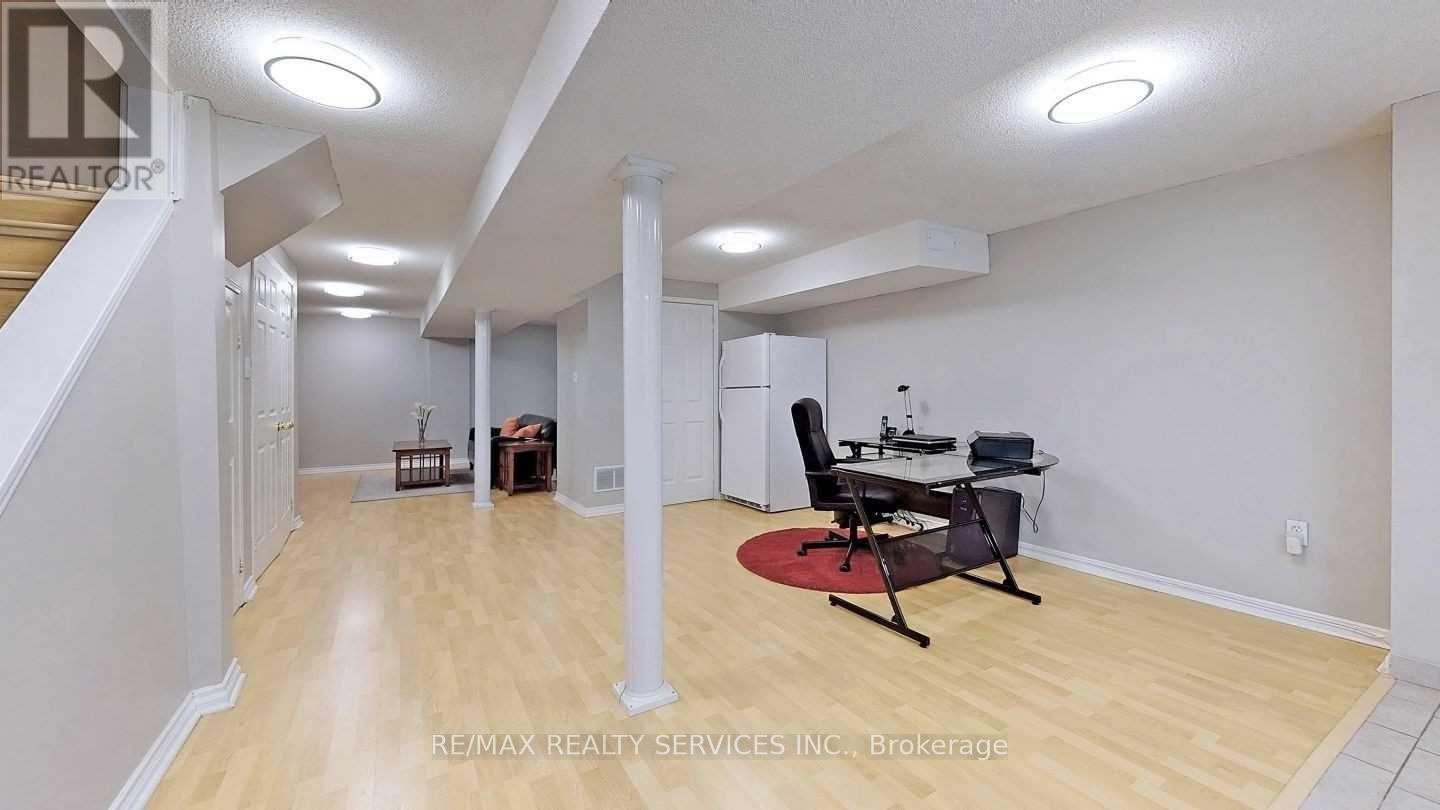 6897 Bansbridge Crescent, Mississauga, Ontario  L5N 6T1 - Photo 18 - W13534688