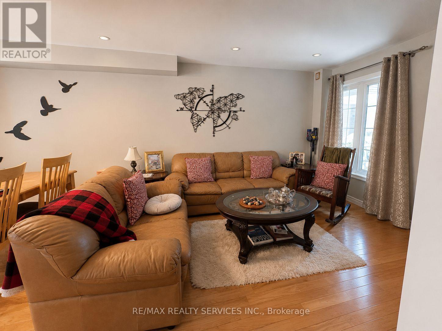 6897 Bansbridge Crescent, Mississauga, Ontario  L5N 6T1 - Photo 2 - W13534688