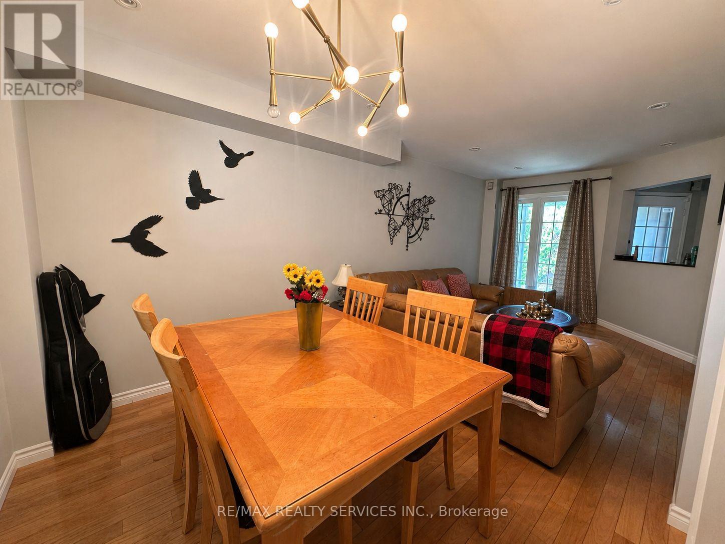 6897 Bansbridge Crescent, Mississauga, Ontario  L5N 6T1 - Photo 3 - W13534688