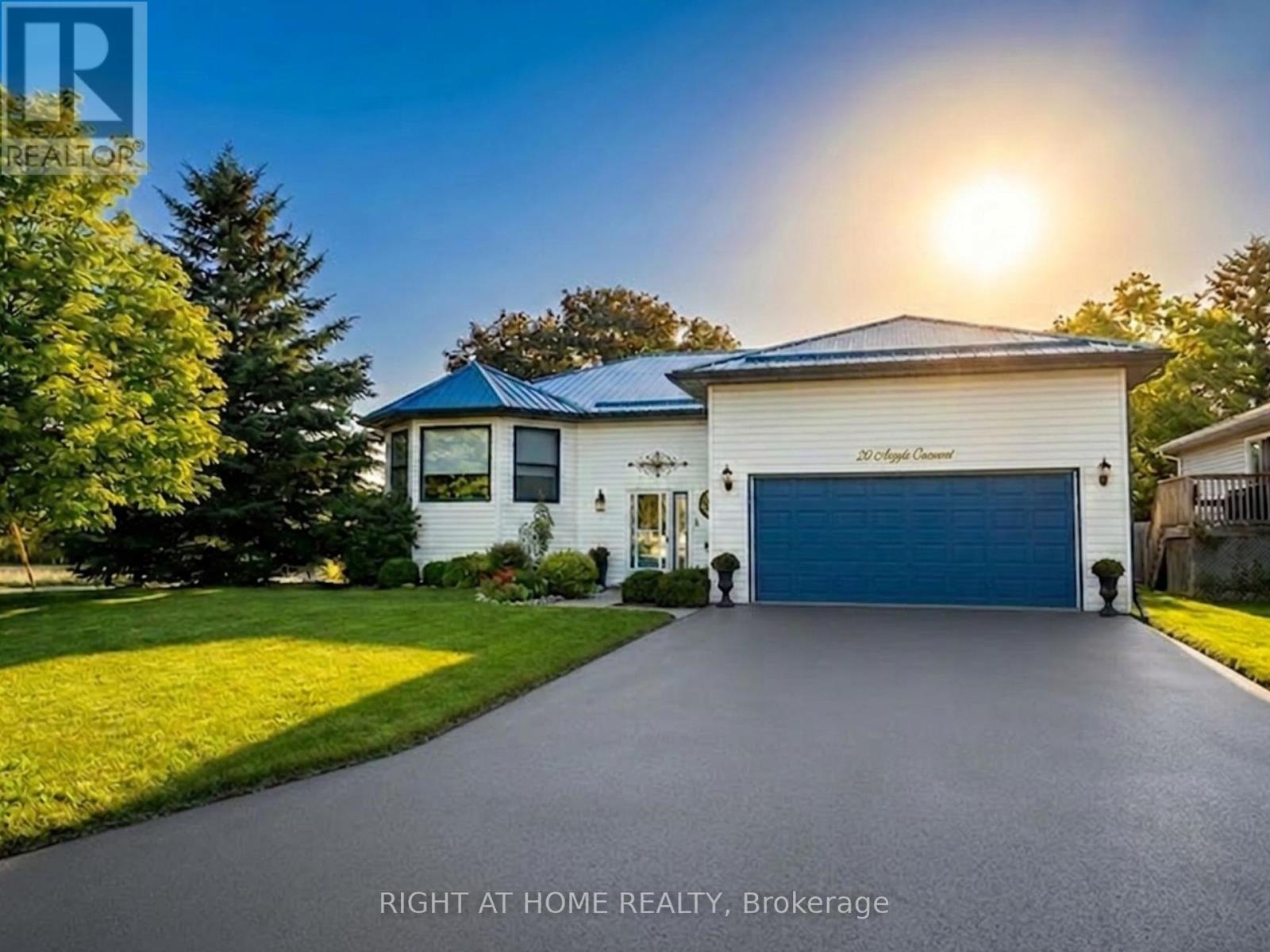 20 ARGYLE CRESCENT, Prince Edward County, Ontario