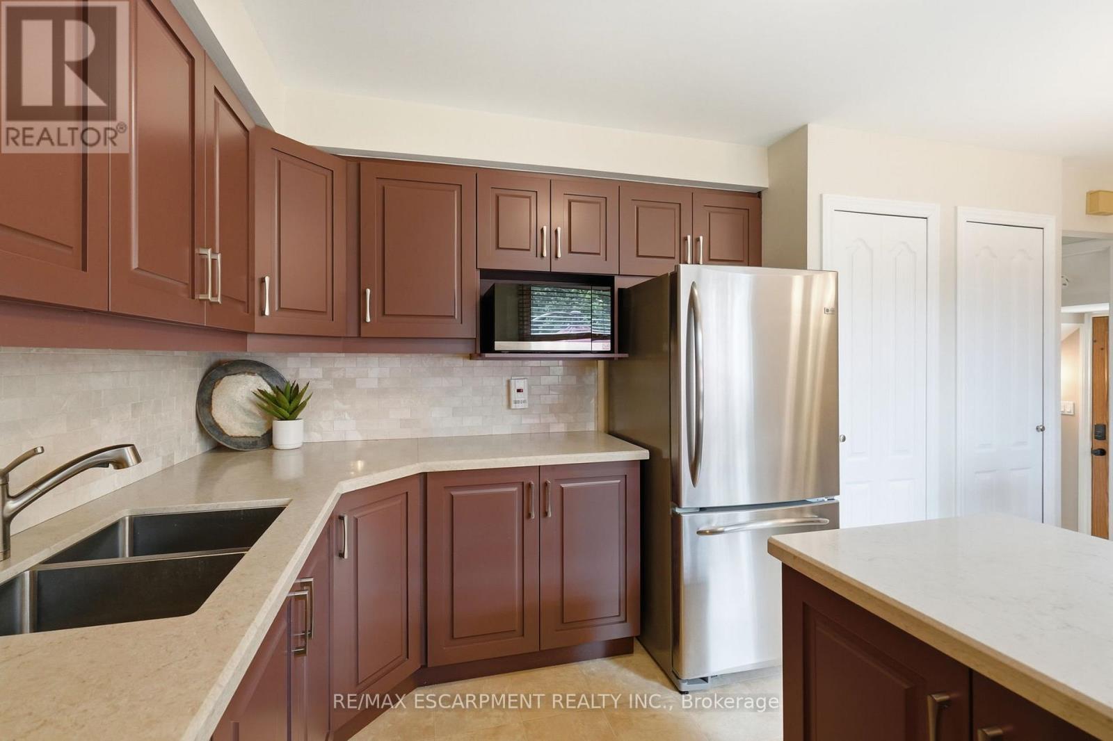 69 Fairway Drive, Hamilton, Ontario L8K 5L6 - Photo 11 - X13534638