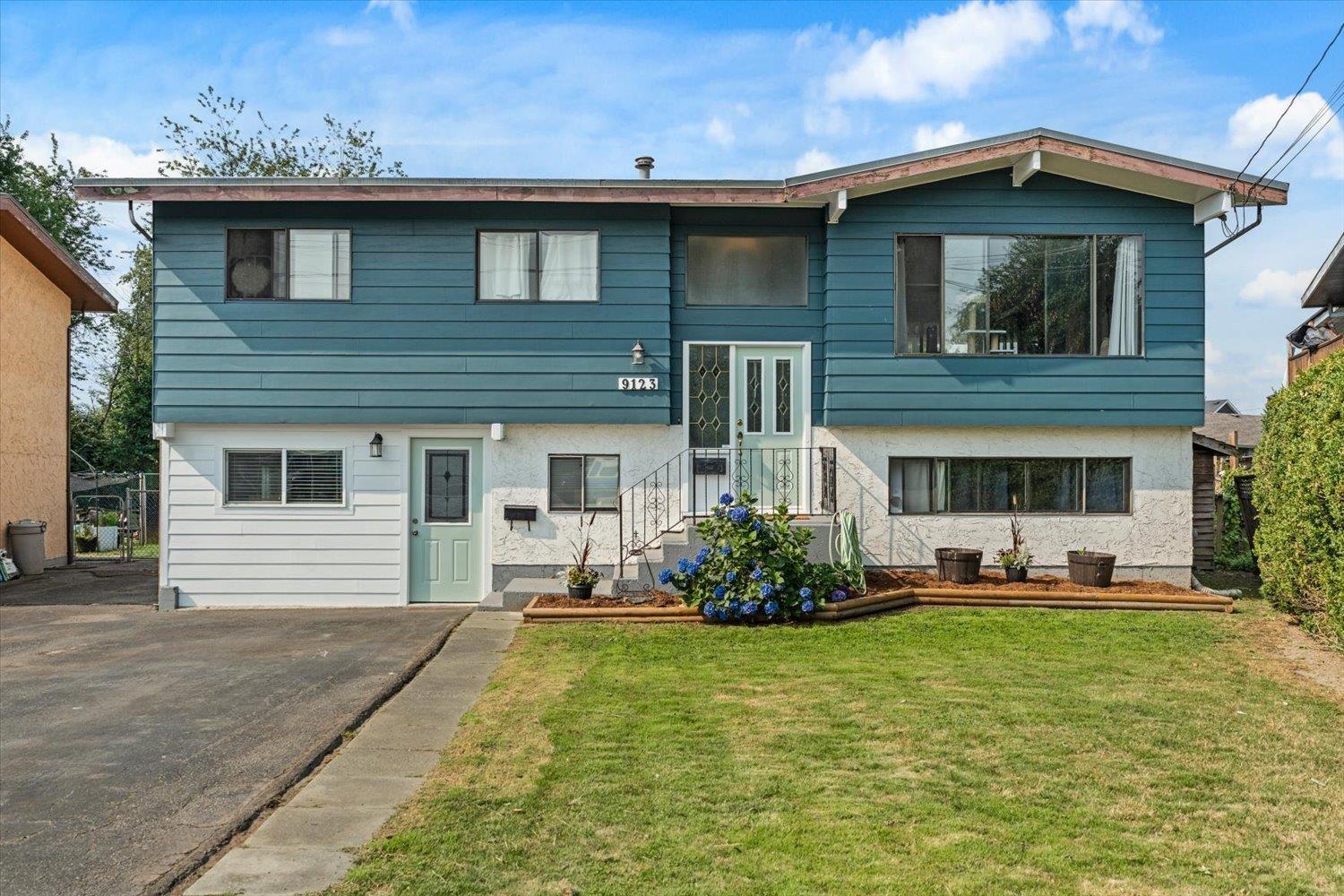 9123 ARMITAGE STREET|Chilliwack Proper East