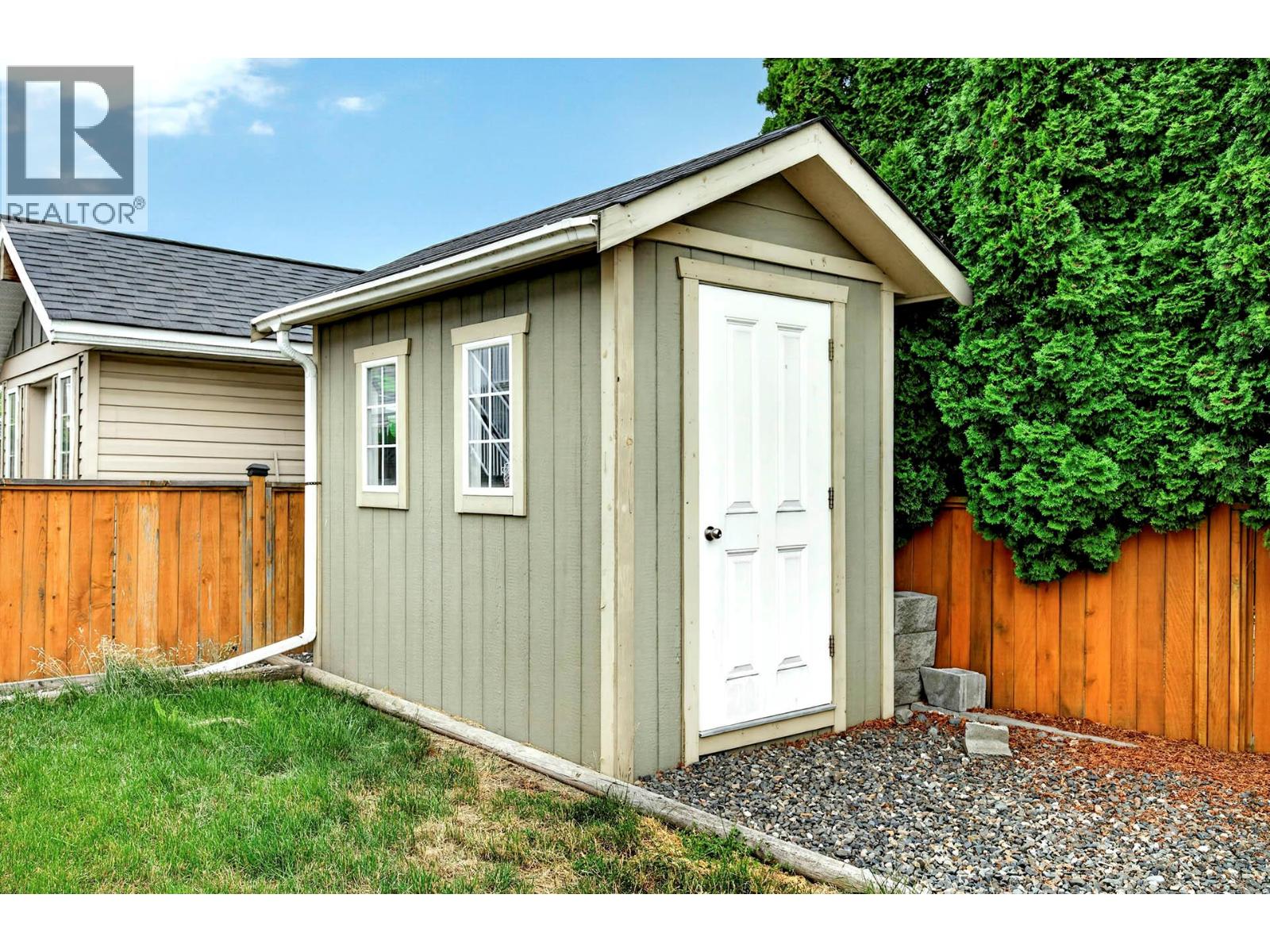 2639 Rosewood Avenue, Kamloops, British Columbia  V2C 0C4 - Photo 44 - 10393224