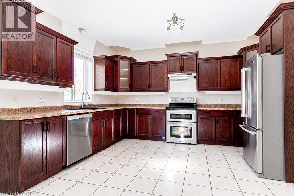 39 Naomi Court, Ancaster, Ontario  L9G 5E4 - Photo 5 - 40846085