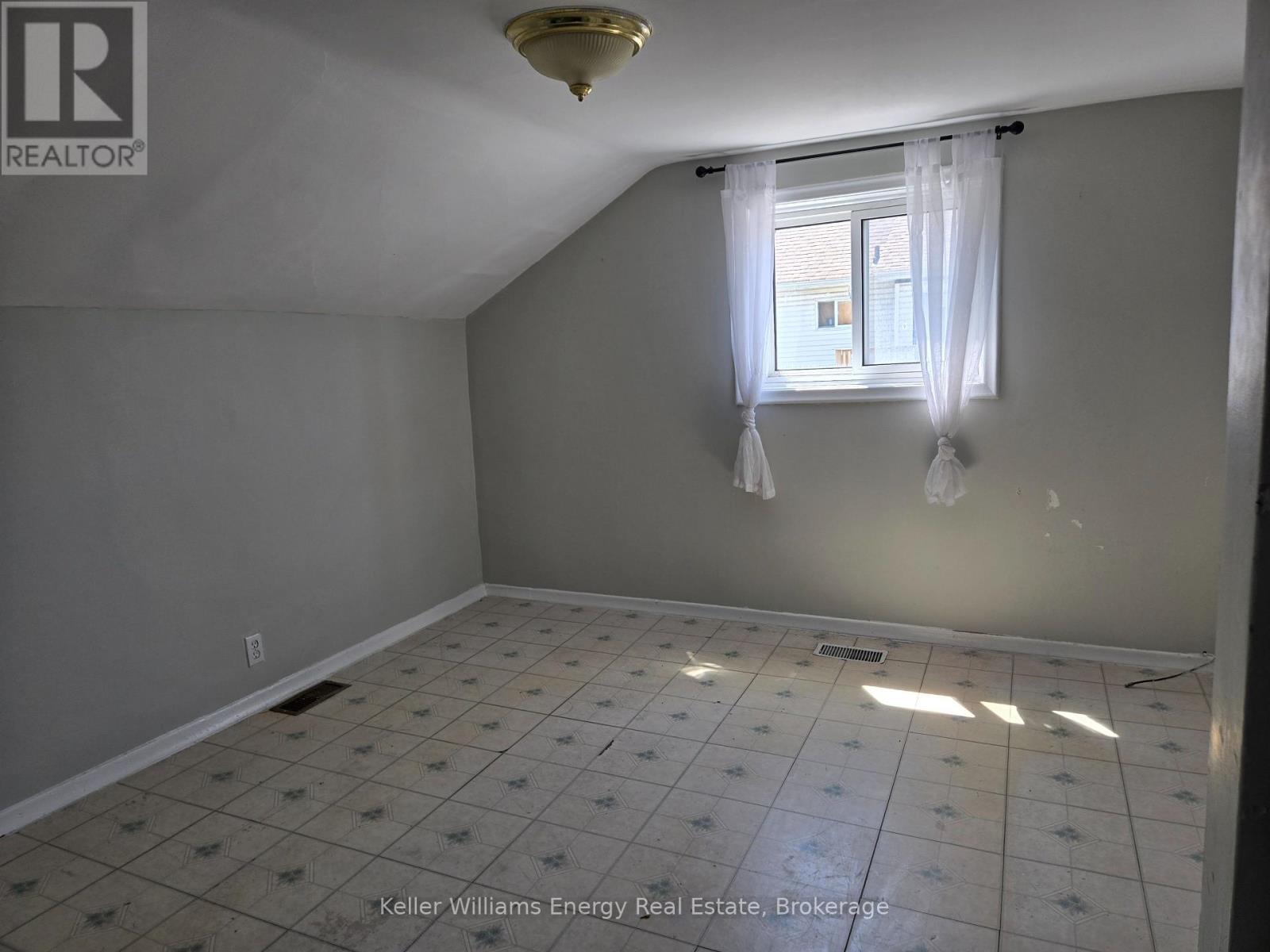 #3 - 86 Brock Street E, Oshawa, Ontario  L1G 1S1 - Photo 5 - E13534772
