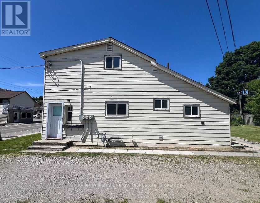 2 - 169 MARY STREET N