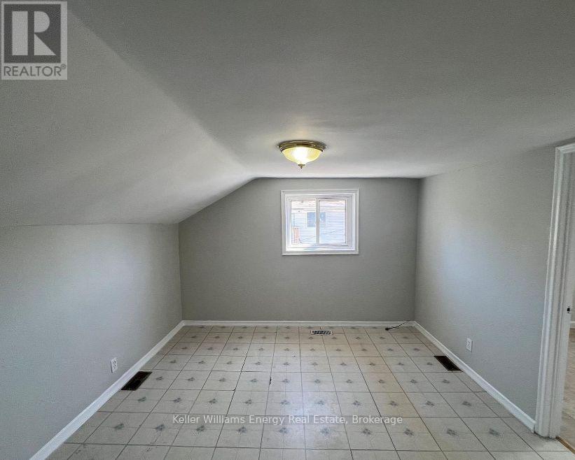 2 - 169 Mary Street N, Oshawa, Ontario  L1G 5C1 - Photo 2 - E13534798