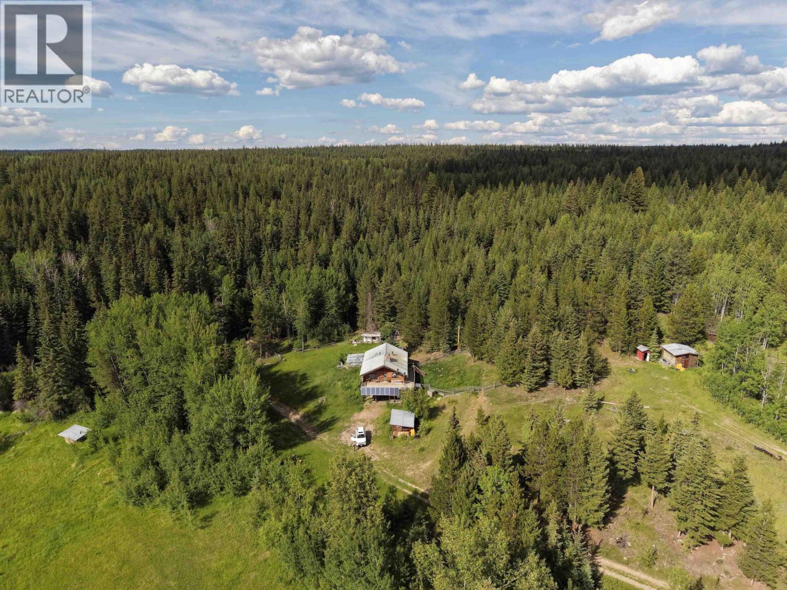 4120 Knife Creek Road, 150 Mile House, British Columbia  V0K 2G0 - Photo 12 - R3143616