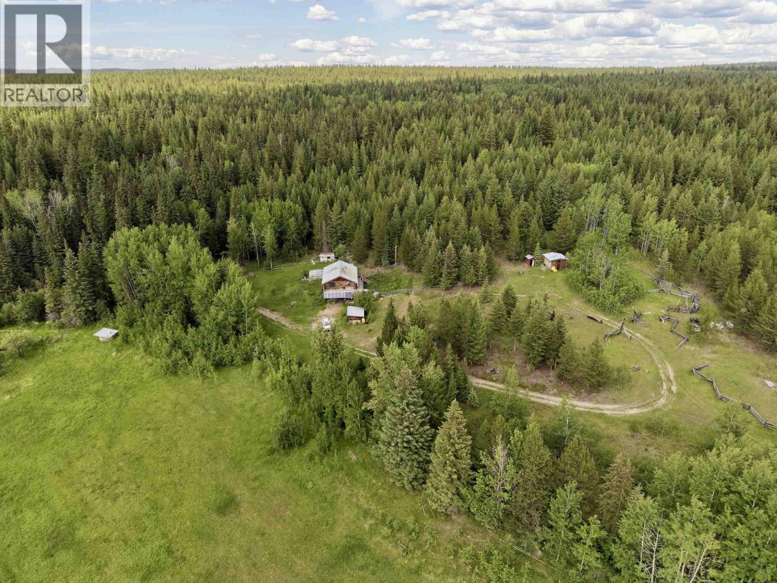 4120 Knife Creek Road, 150 Mile House, British Columbia  V0K 2G0 - Photo 11 - R3143616