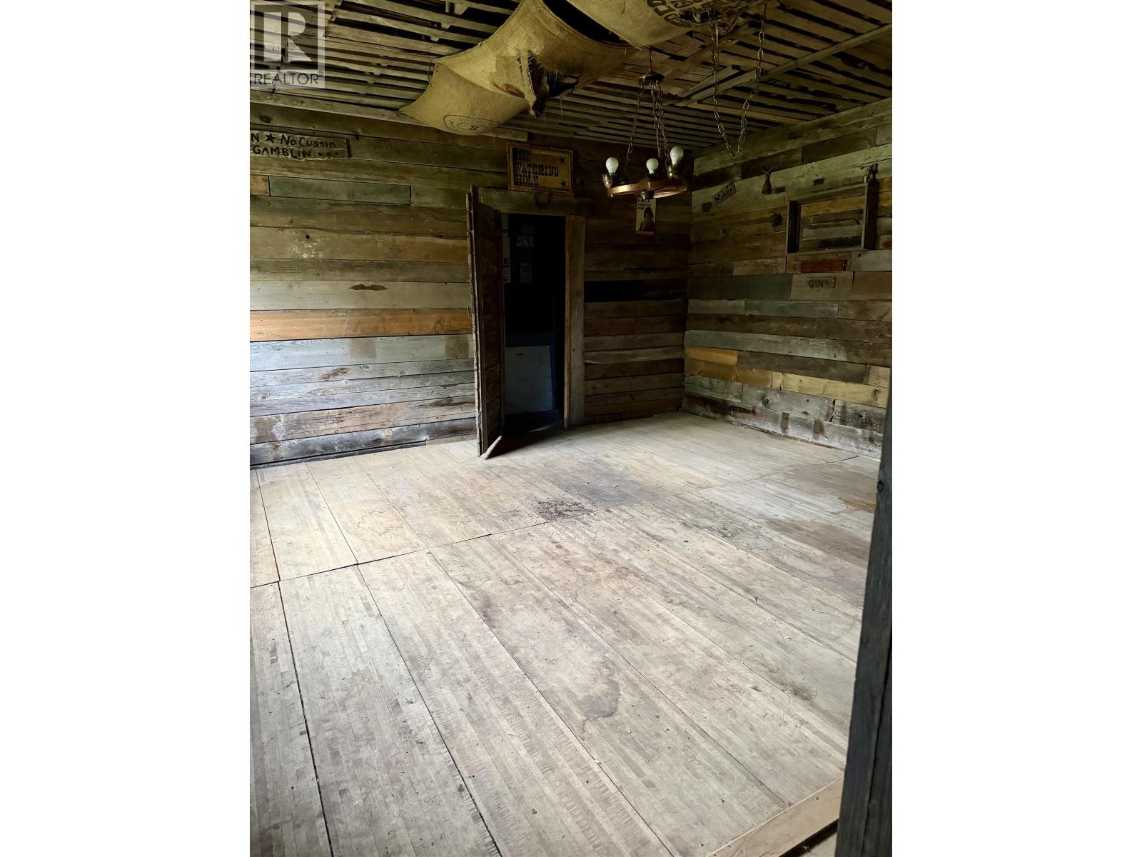 4120 Knife Creek Road, 150 Mile House, British Columbia  V0K 2G0 - Photo 40 - R3143616
