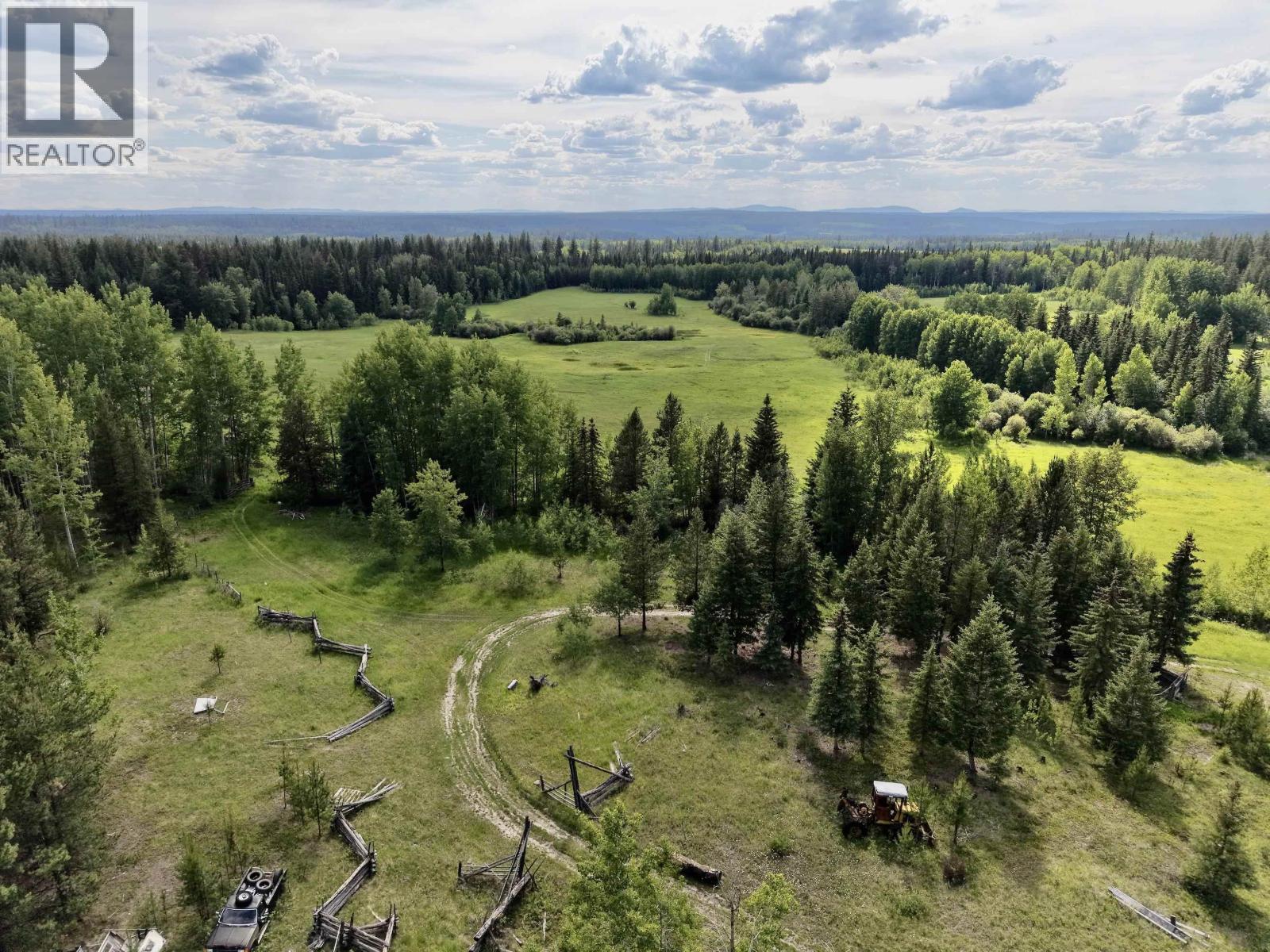 4120 Knife Creek Road, 150 Mile House, British Columbia  V0K 2G0 - Photo 14 - R3143616
