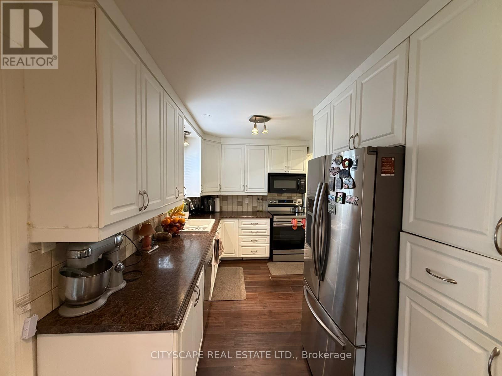 3346 Chokecherry Crescent, Mississauga, Ontario  L5L 1A9 - Photo 9 - W13498094