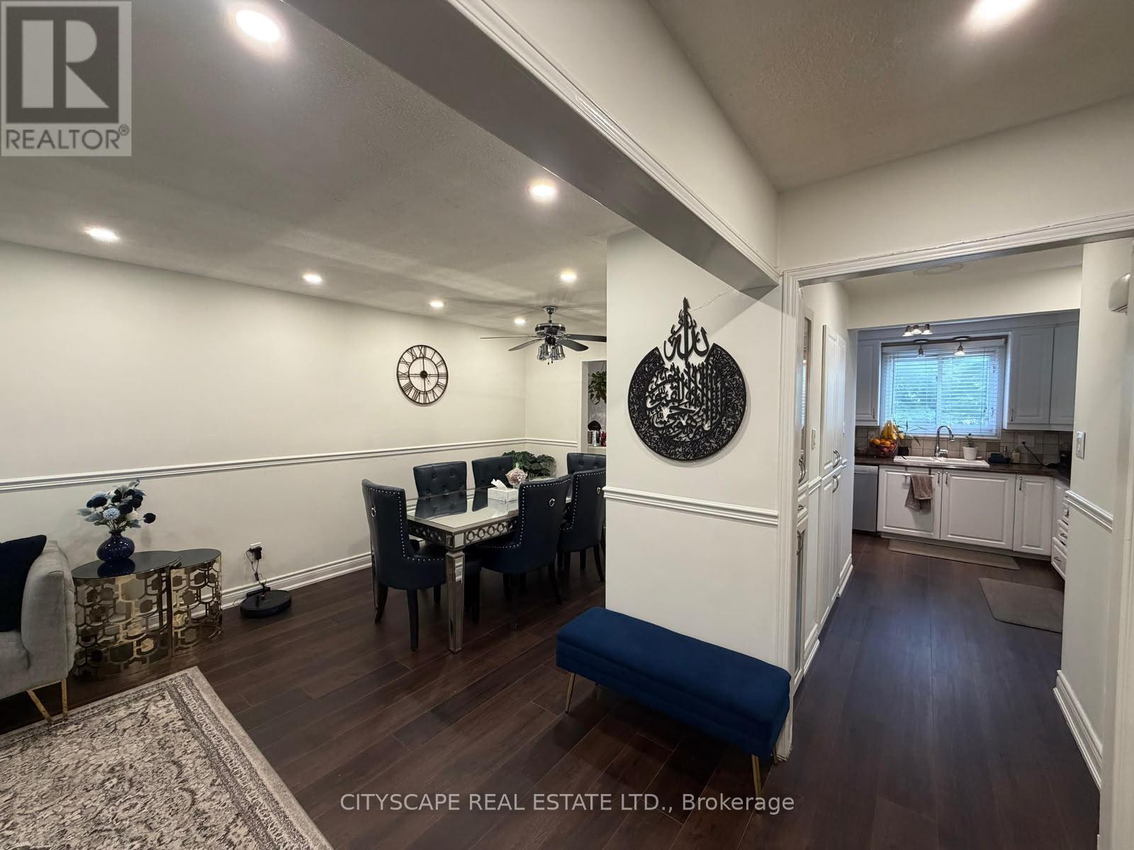 3346 Chokecherry Crescent, Mississauga, Ontario  L5L 1A9 - Photo 6 - W13498094