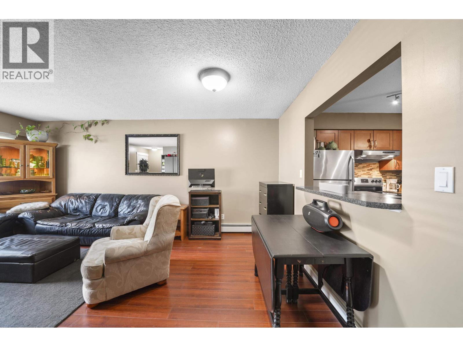 21532 Mayo Place, Maple Ridge, British Columbia  V2X 2K9 - Photo 6 - R3143677