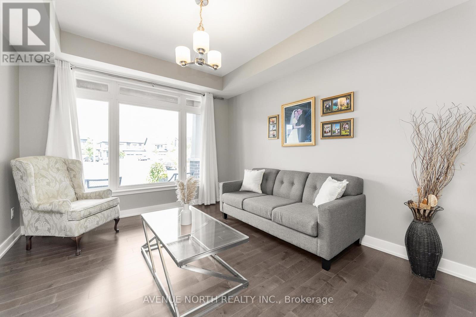 206 Reisling Way, Ottawa, Ontario  K1T 0X1 - Photo 5 - X13534464