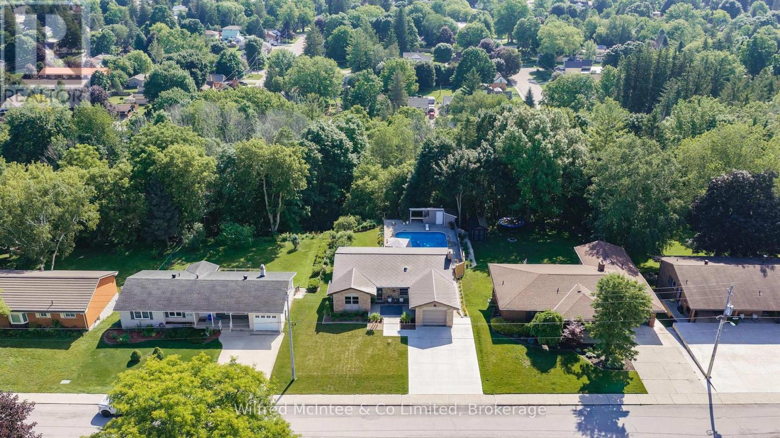 206 Thomas Street, Brockton, Ontario  N0G 2V0 - Photo 3 - X13534792