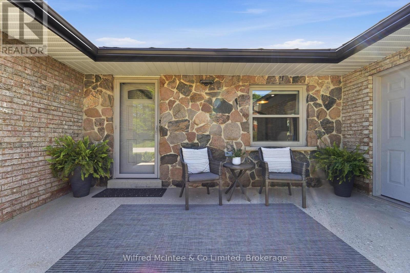 206 Thomas Street, Brockton, Ontario  N0G 2V0 - Photo 4 - X13534792