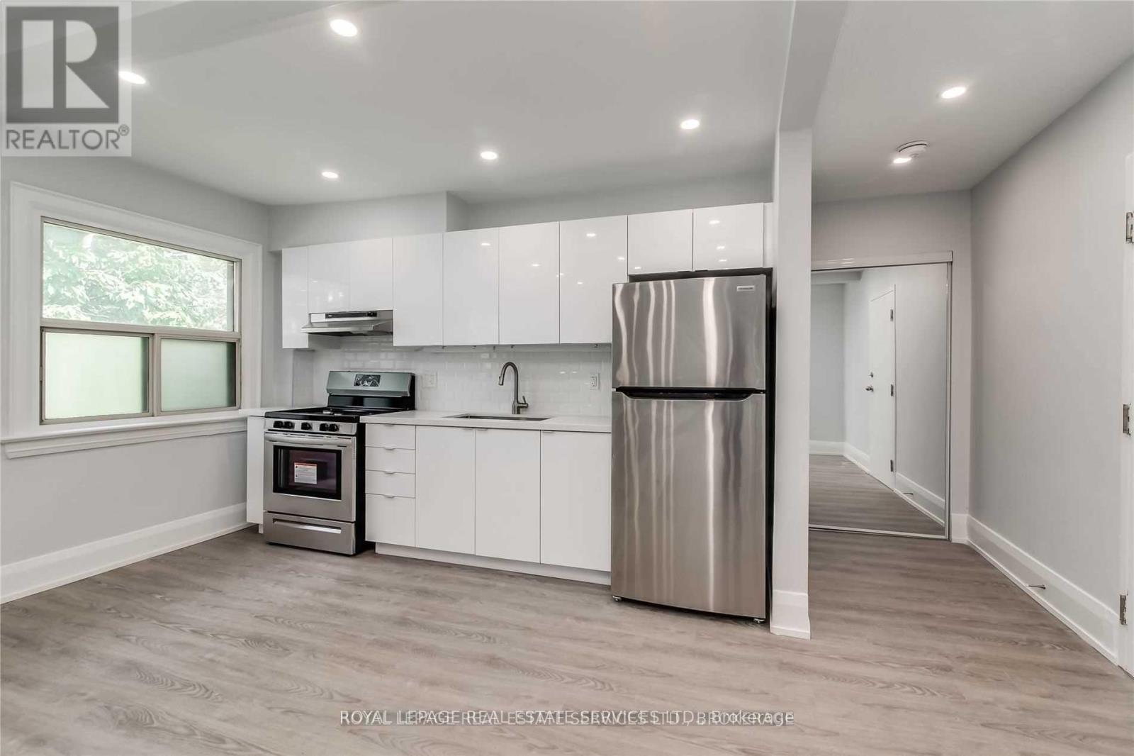 20 - 120 Vaughan Road, Toronto, Ontario  M6C 2M2 - Photo 14 - C13534846