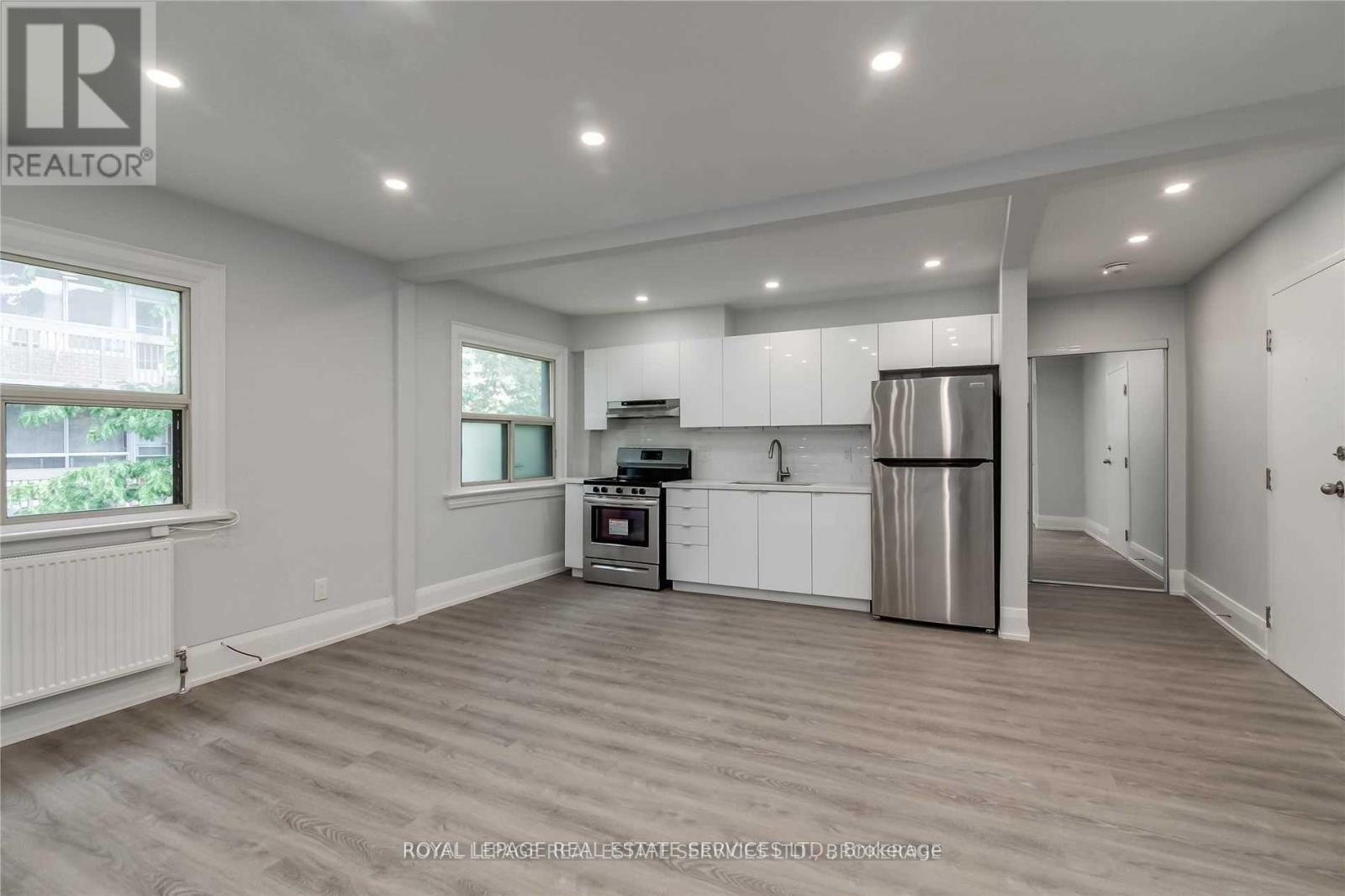20 - 120 Vaughan Road, Toronto, Ontario  M6C 2M2 - Photo 9 - C13534846