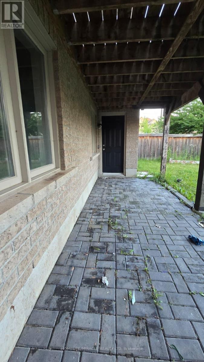 105 Stockell Crescent, Ajax, Ontario  L1T 0M4 - Photo 3 - E13534796