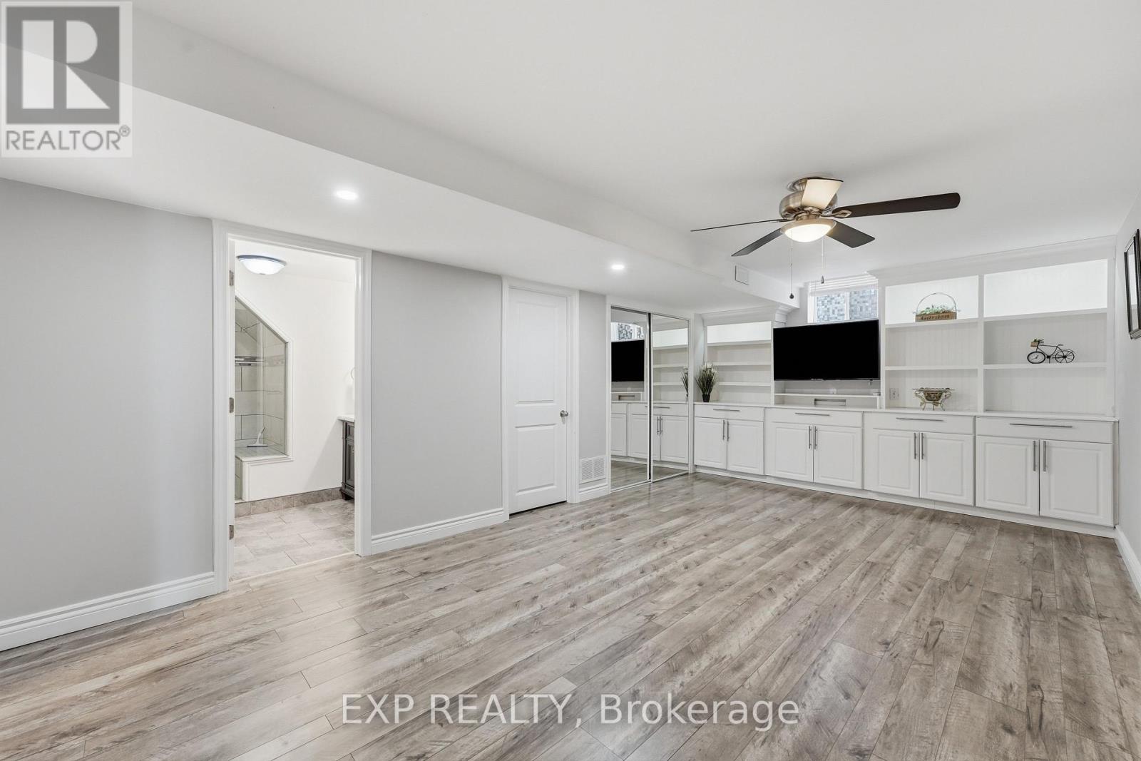25 Manor Forest Road, East Gwillimbury, Ontario  L0G 1M0 - Photo 33 - N13241748