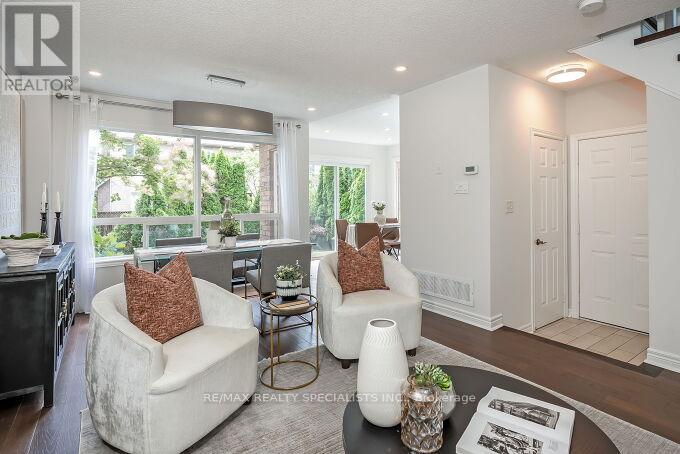 1493 Derby County Crescent, Oakville, Ontario L6M 4N9 - Photo 10 - W13534812