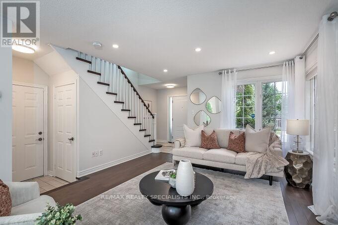 1493 Derby County Crescent, Oakville, Ontario L6M 4N9 - Photo 13 - W13534812