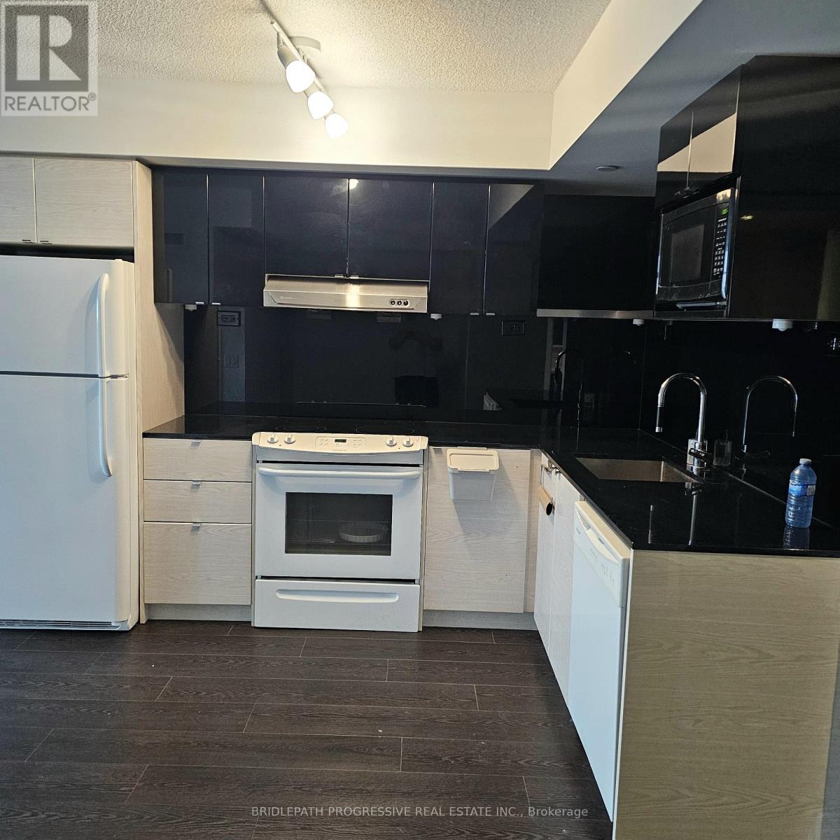 1608 - 72 Esther Shiner Boulevard, Toronto, Ontario  M2K 0C4 - Photo 2 - C13534026