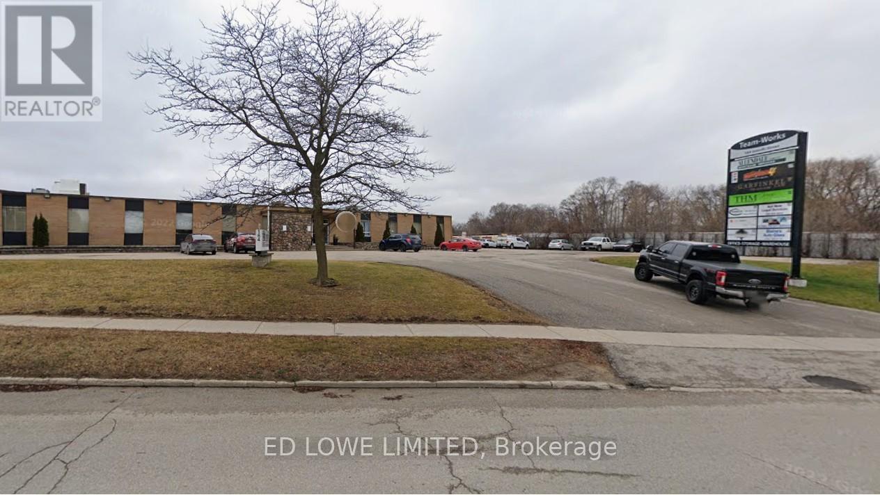 105 - 164 INNISFIL STREET, Barrie, Ontario