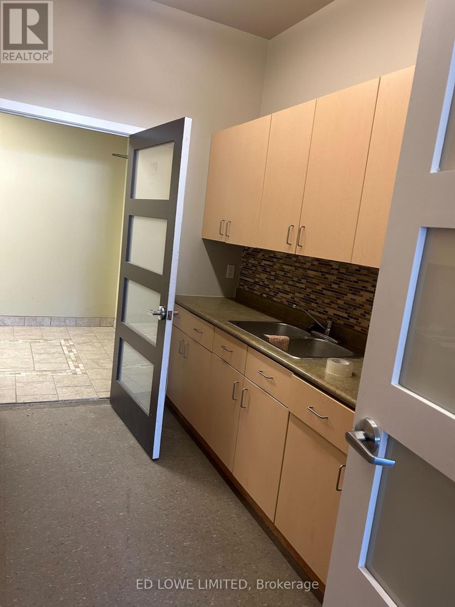 129 - 164 Innisfil Street, Barrie, Ontario  L4N 3E7 - Photo 4 - S13531798