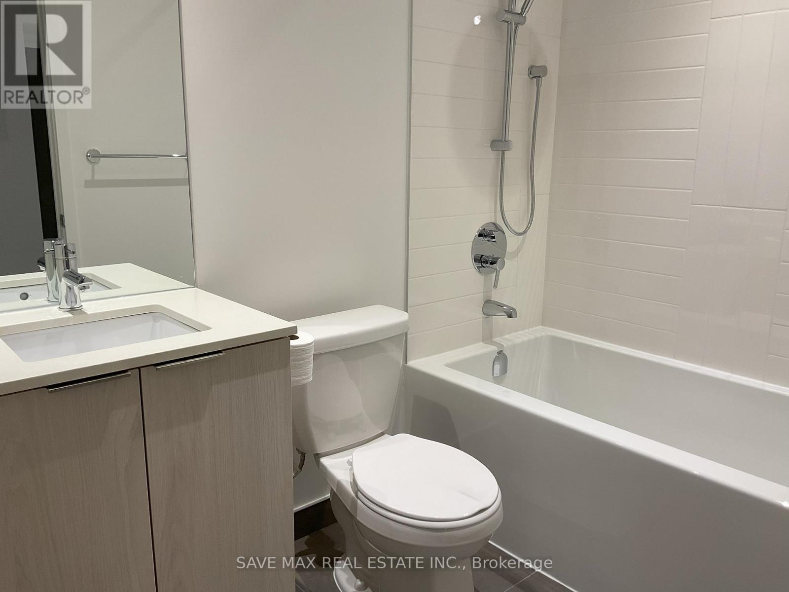 1312 - 448 Burnhamthorpe Road W, Mississauga, Ontario  L5B 0R4 - Photo 9 - W13481208