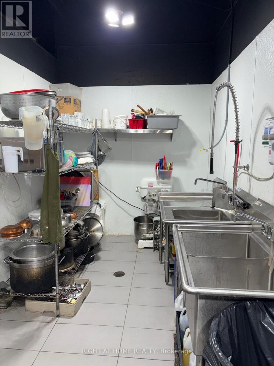 Unit 1 - 405 Wharncliffe Road S, London South, Ontario  N6J 2M3 - Photo 7 - X13535090
