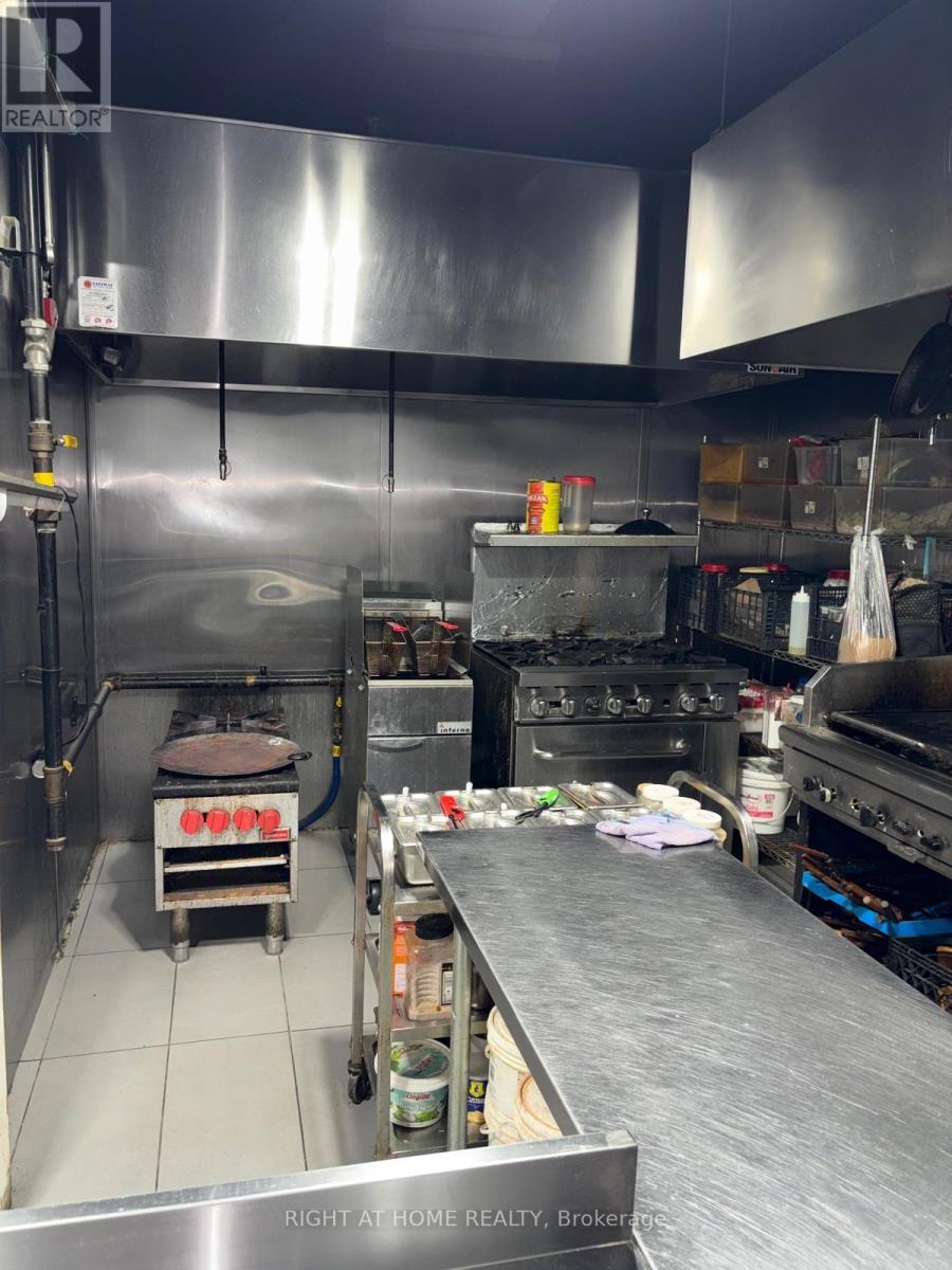 Unit 1 - 405 Wharncliffe Road S, London South, Ontario  N6J 2M3 - Photo 8 - X13535090