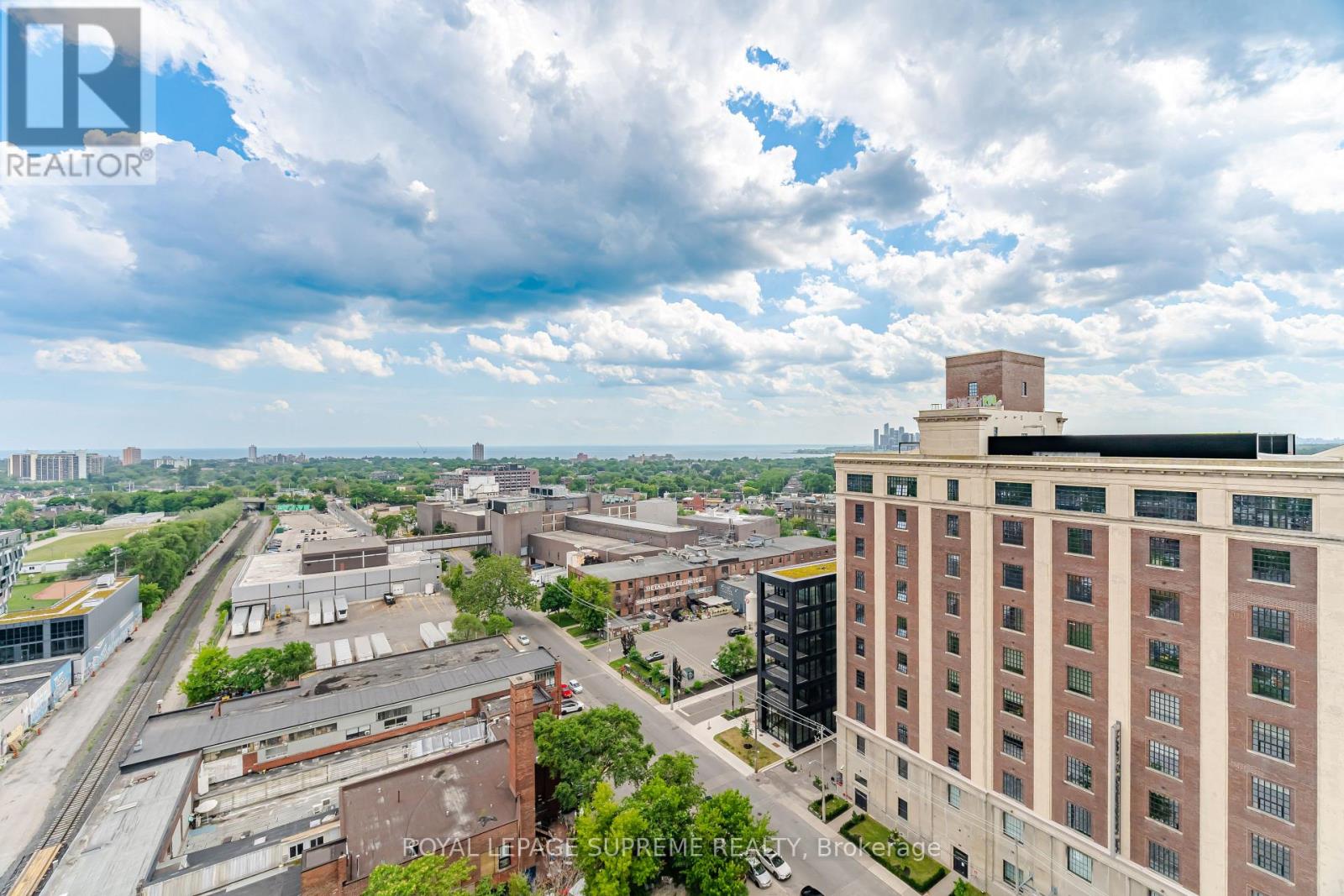 1603 - 181 Sterling Road, Toronto, Ontario  M6R 0B2 - Photo 37 - C13534570