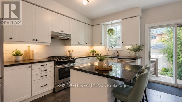 5b Mcgee Street, Toronto, Ontario  M4M 2L1 - Photo 6 - E13534588