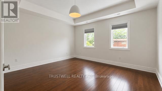 5b Mcgee Street, Toronto, Ontario  M4M 2L1 - Photo 9 - E13534588