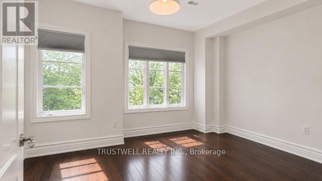 5b Mcgee Street, Toronto, Ontario  M4M 2L1 - Photo 7 - E13534588