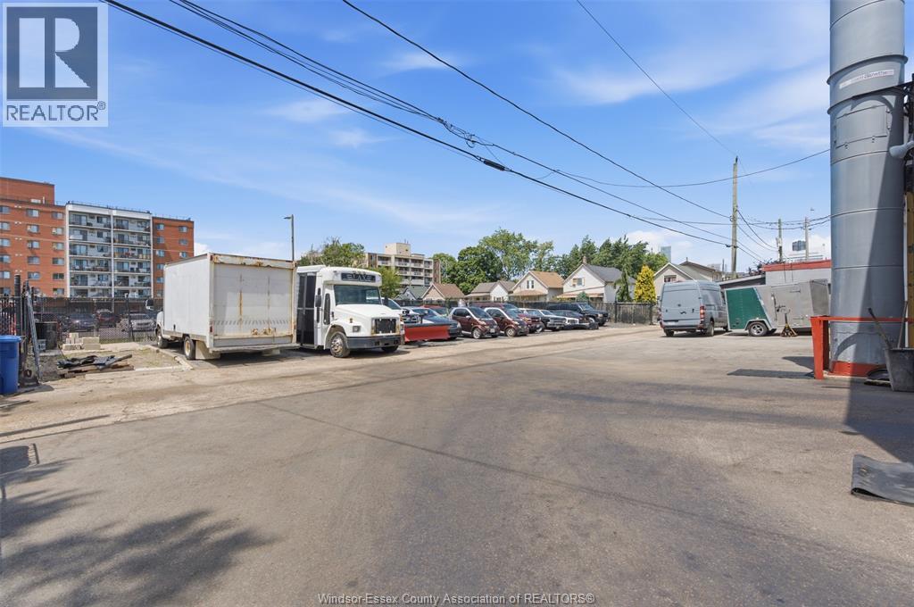 857 Howard Avenue, Windsor, Ontario N9A 1S1 - Photo 18 - 26015531