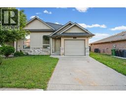 3237 SEVILLE, Windsor, Ontario