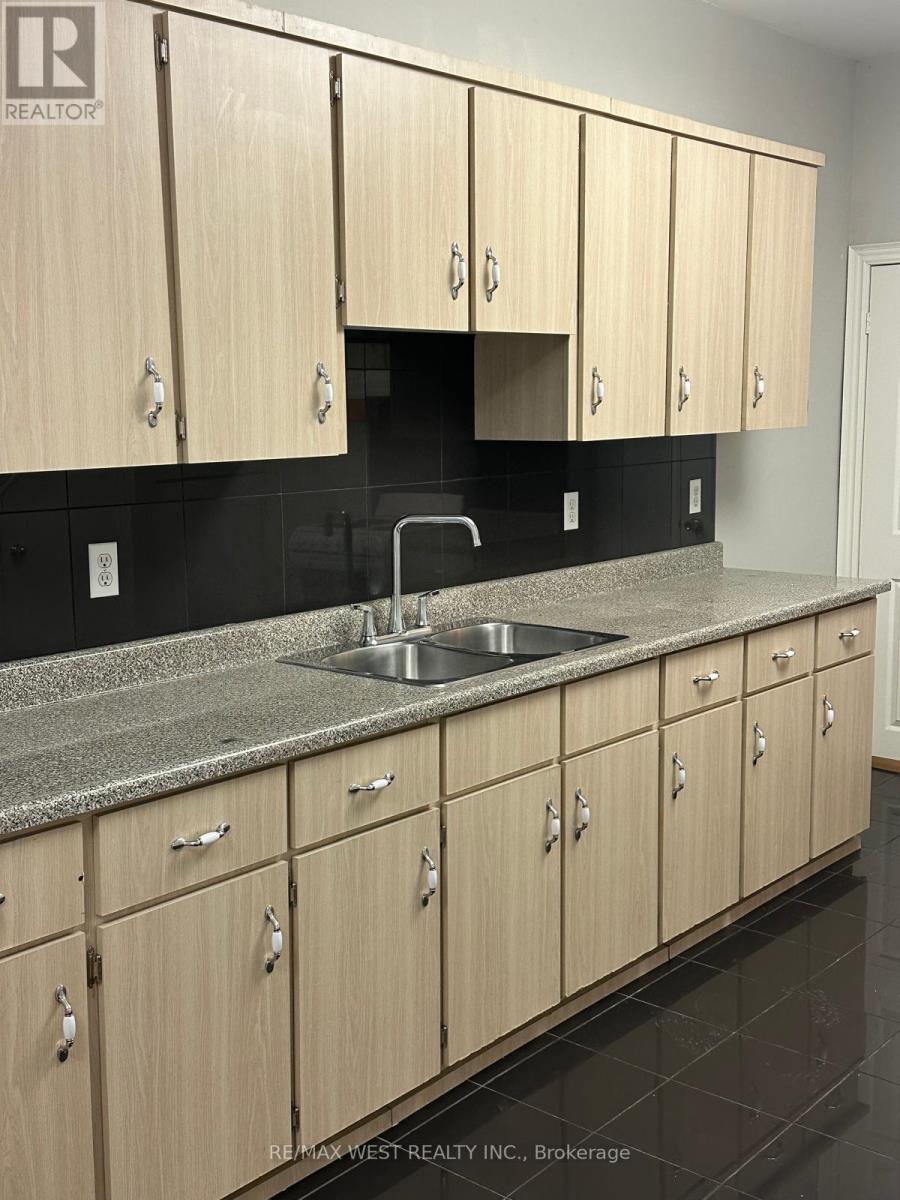 Second Flr Apt #2 - 378 College Street, Toronto, Ontario  M5T 2N9 - Photo 10 - C13534874