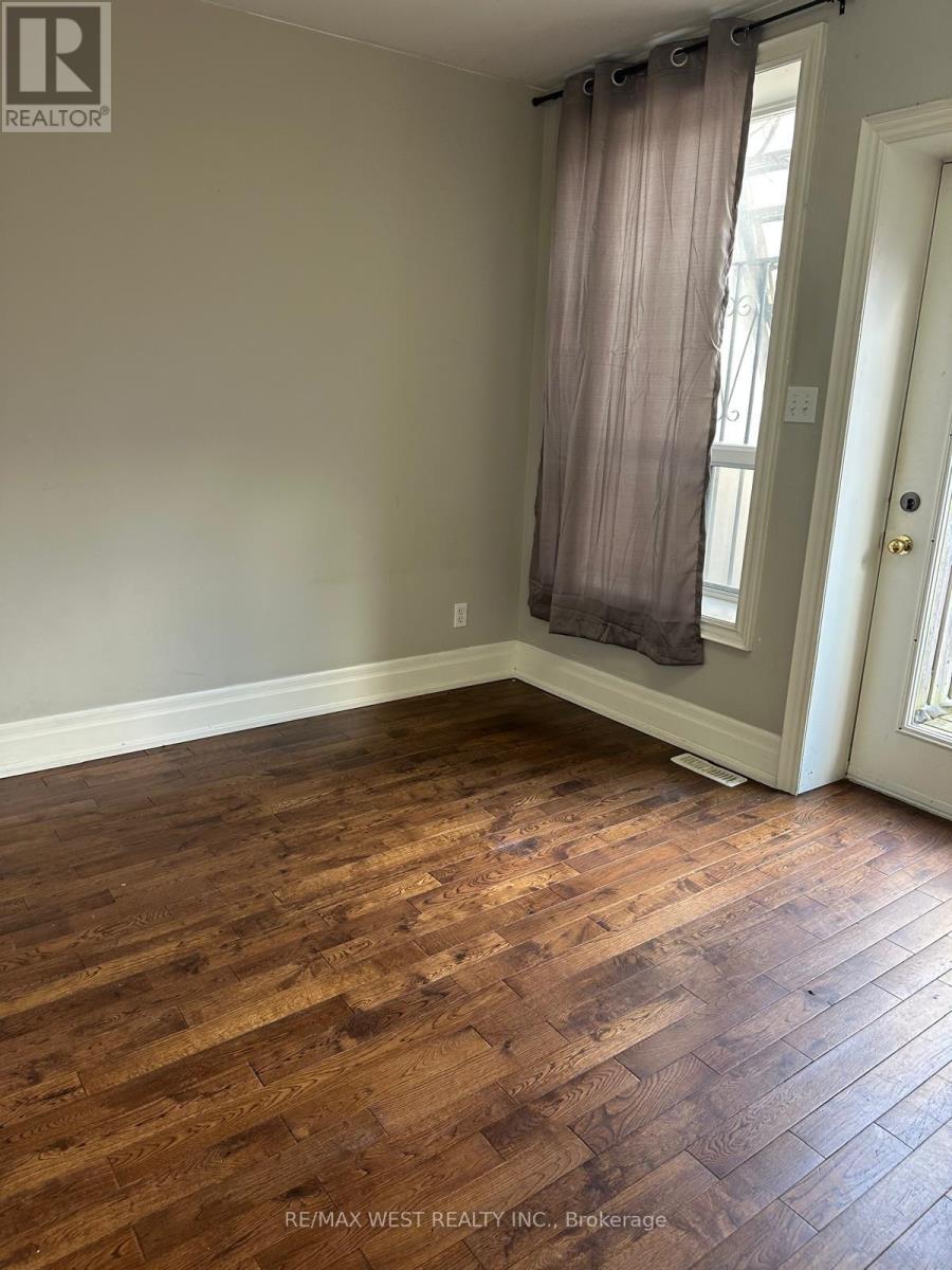 Second Flr Apt #2 - 378 College Street, Toronto, Ontario  M5T 2N9 - Photo 16 - C13534874