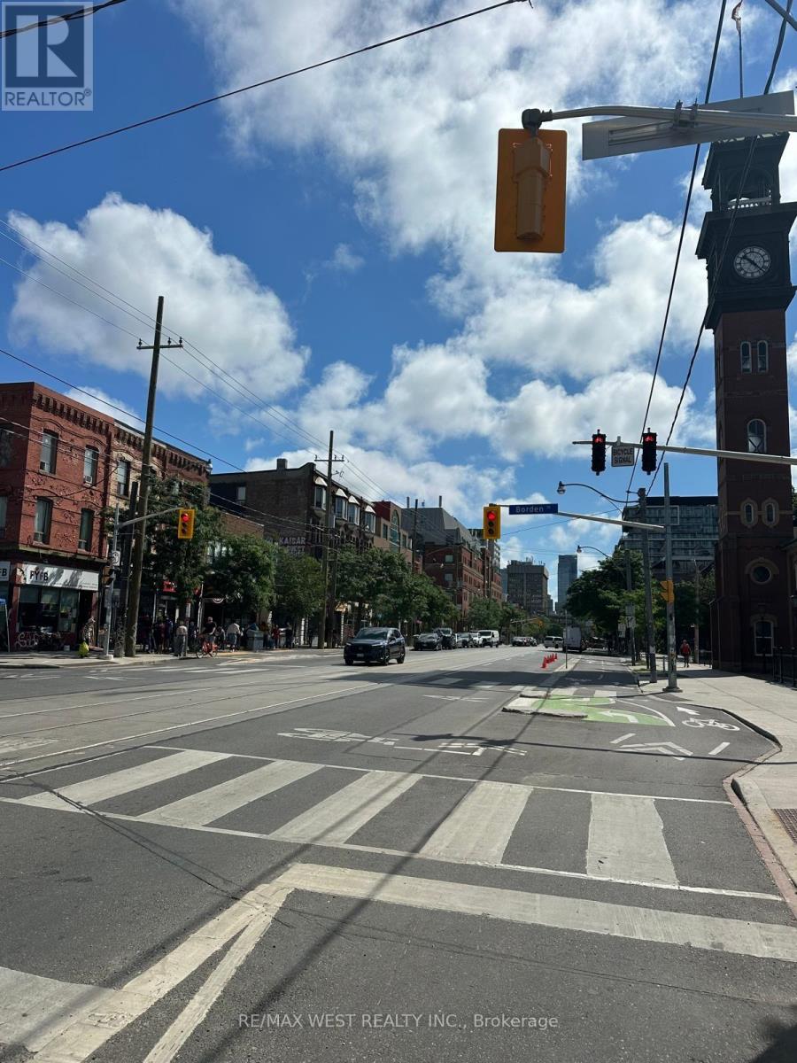 Second Flr Apt #2 - 378 College Street, Toronto, Ontario  M5T 2N9 - Photo 3 - C13534874